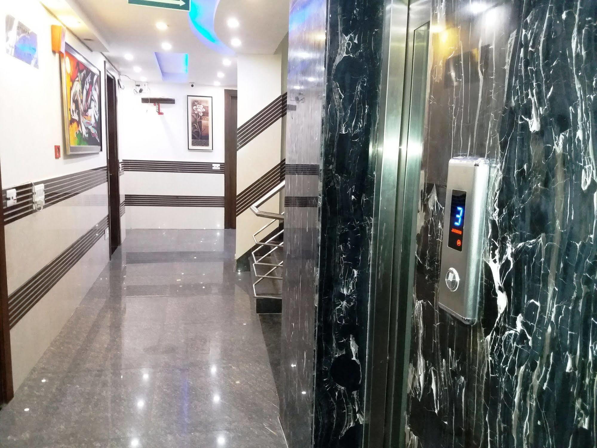 Hotel Station View Opposite New Delhi Railway Exterior foto